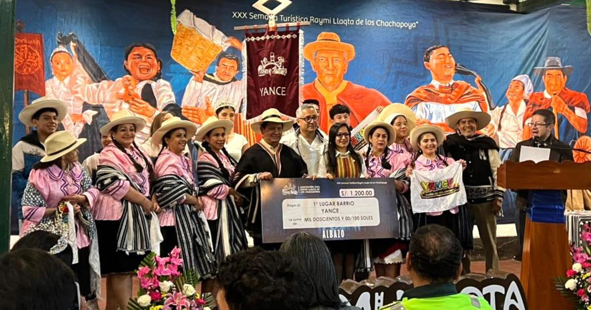 Premian a barrios ganadores en la Semana Turística Raymi Llaqta de los Chachapoya