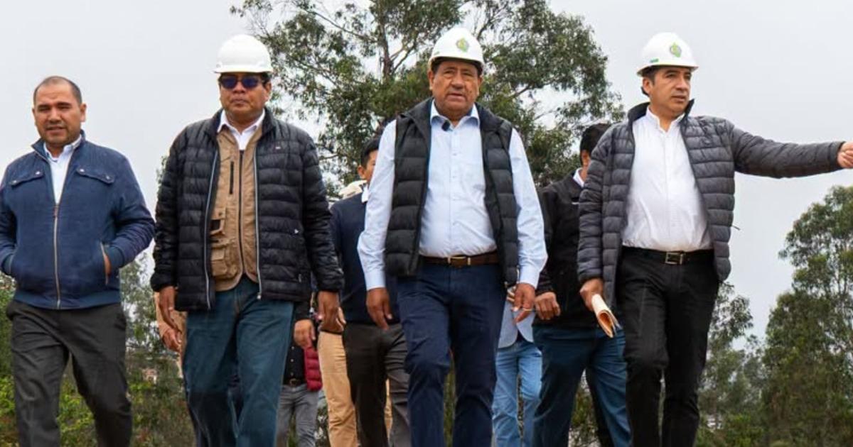 GOREA realiza visita técnica para supervisar el avance de la obra en el AA.HH. Santa Rosa de Lima
