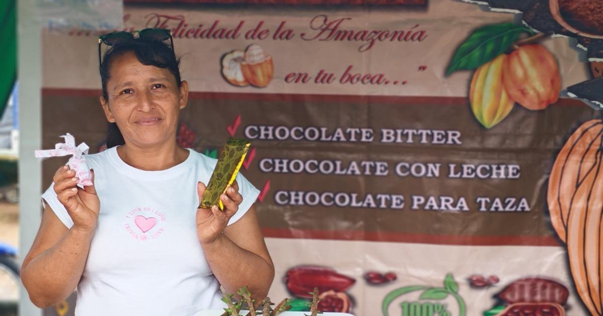 Fanny Dávila convierte crisis del cacao en éxito con su chocolatería artesanal en Amazonas